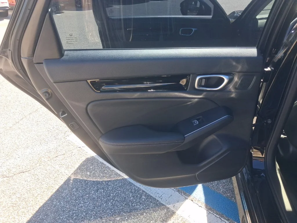 Used 2024  Honda Touring image 22