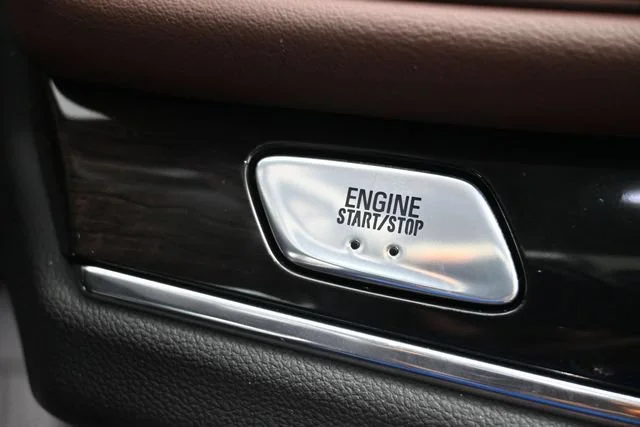 Used 2018 Includes Spectra Gray lower exterior accent color. Buick Avenir image 20