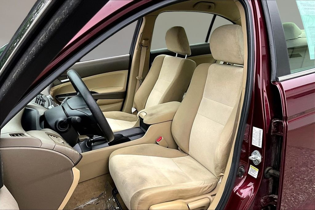 Used 2010 Maroon Honda LX image 18