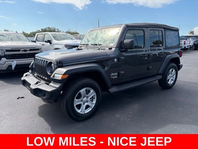 Used 2020 Gray Jeep Unlimited Sport S image 3