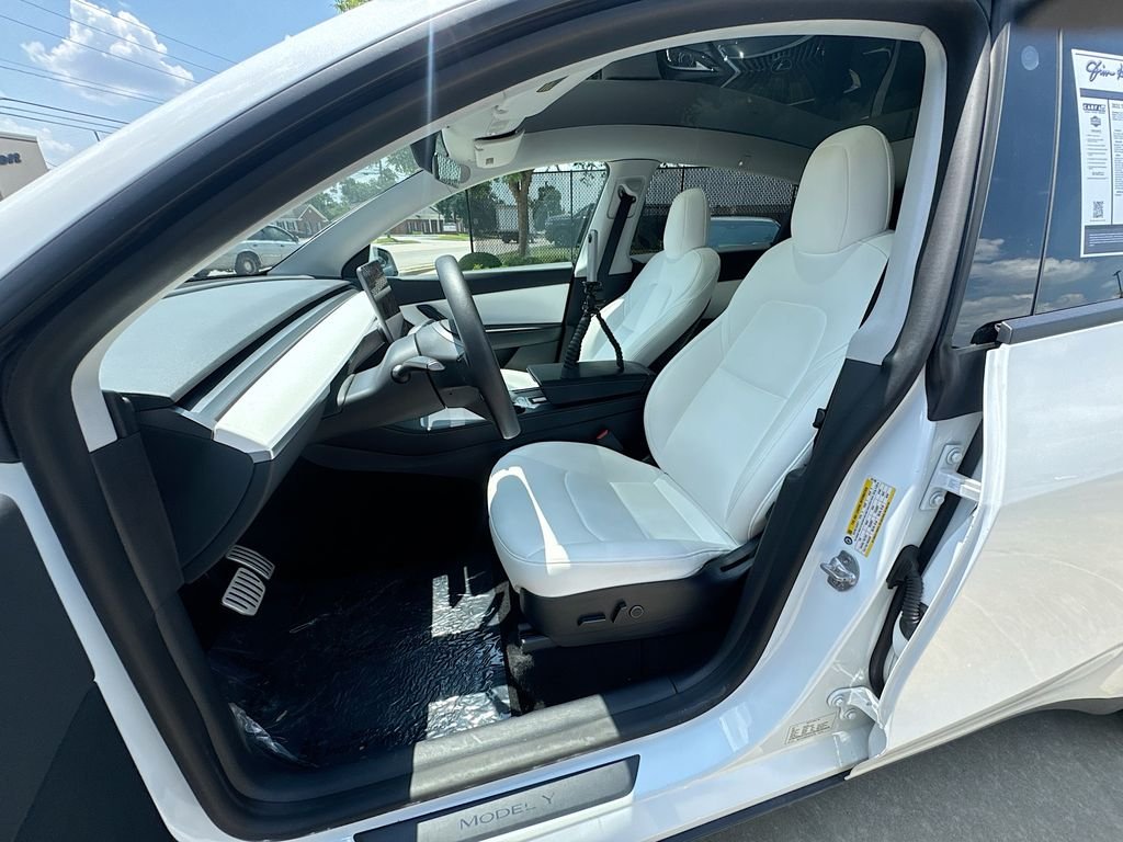 Used 2021 Pearl White Multi-Coat Tesla Performance image 16