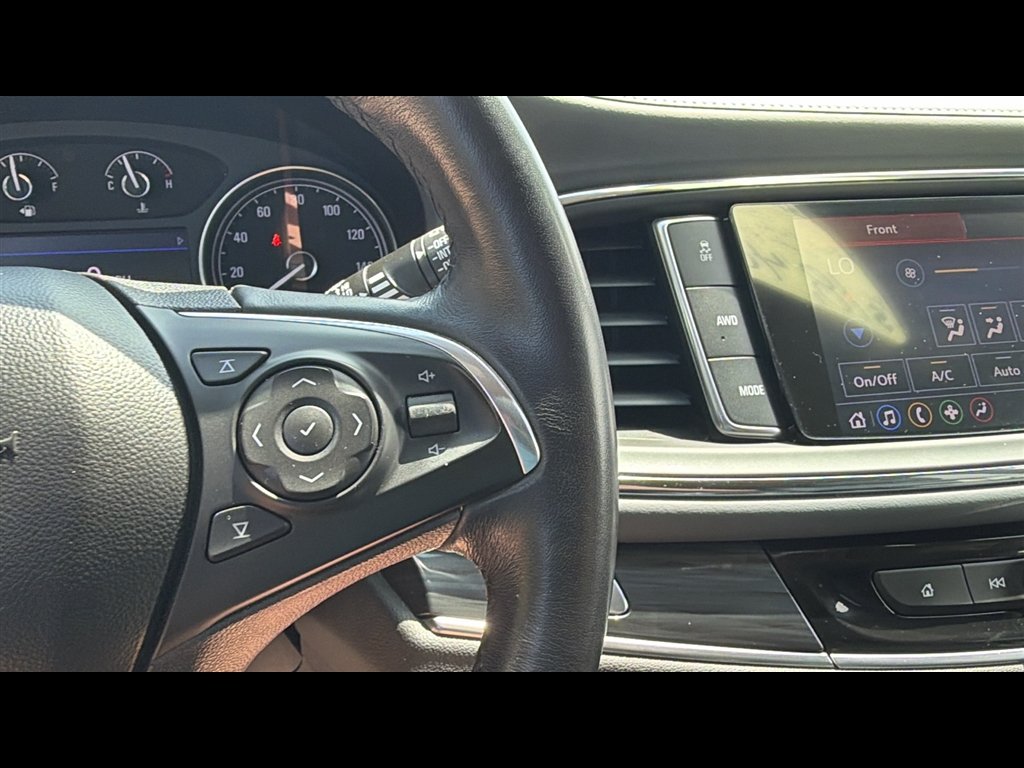 Used 2021 Includes Spectra Gray lower exterior accent color.) Buick Essence image 15