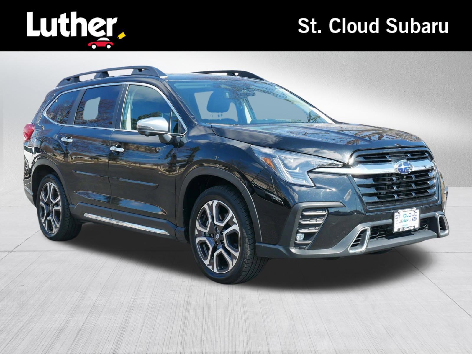 2023 Subaru Ascent Touring's photo