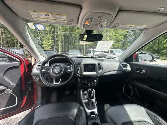 Used 2019 Red Jeep Latitude image 20