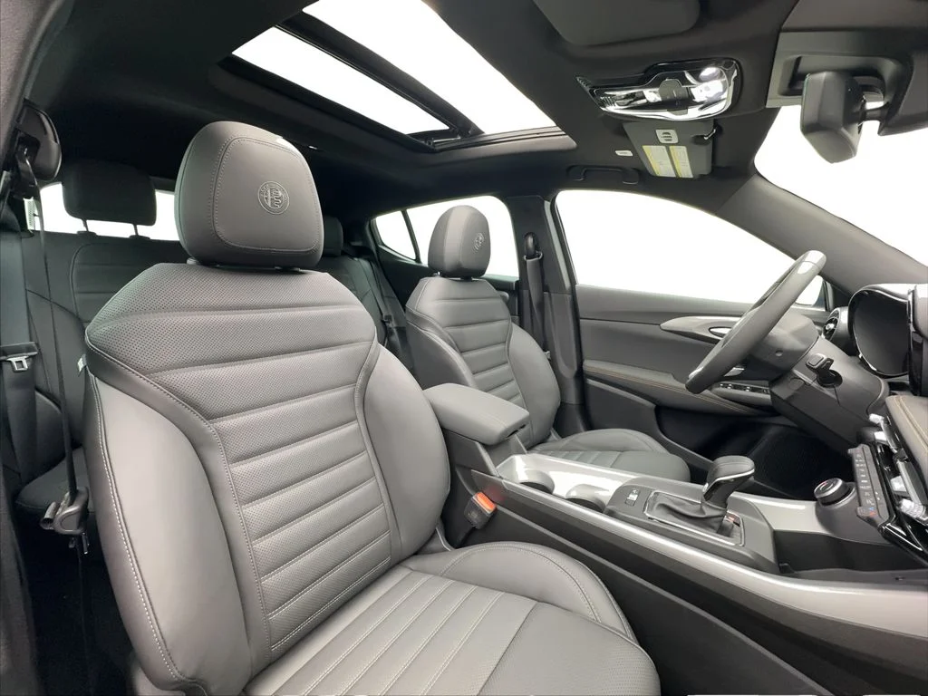 New 2026 Blue Alfa Romeo Base image 24