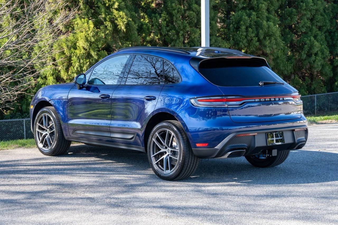 Used 2026  Porsche  image 3