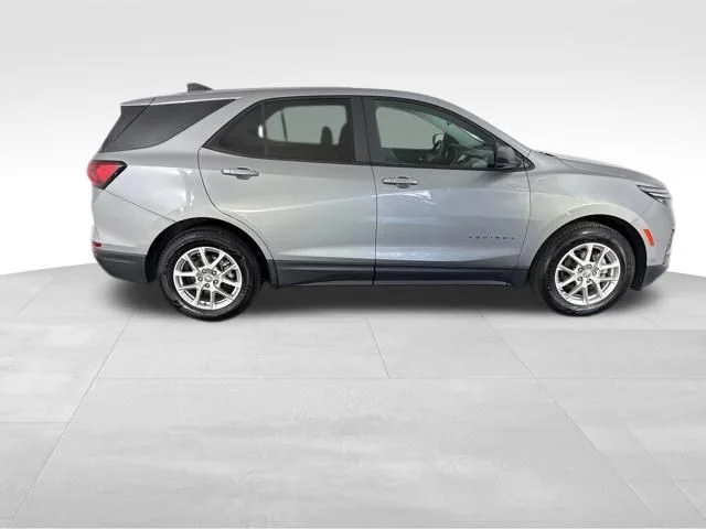 Used 2023 Gray Chevrolet LS image 5