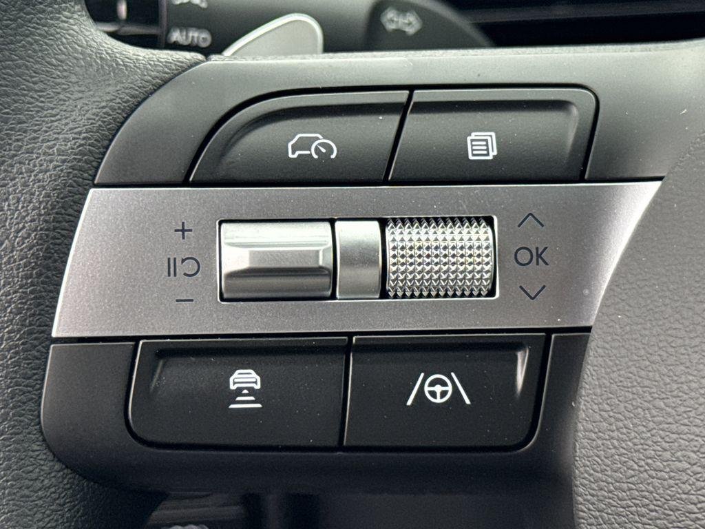 New 2025 Gray Hyundai Blue image 24