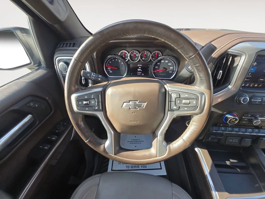 Used 2019 IRIDESCENT PEARL TRICOAT Chevrolet RST image 12