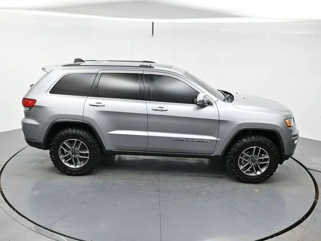 Used 2020 Billet Silver Metallic Clearcoat Jeep Limited image 38