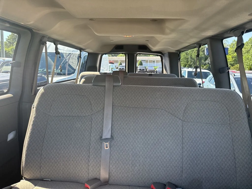 Used 2025 White Chevrolet LT image 4