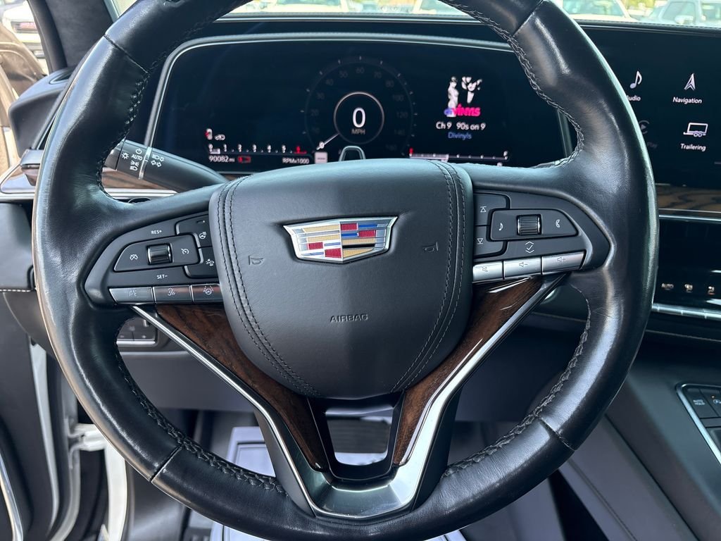 Used 2022 White Cadillac Sport Platinum image 17