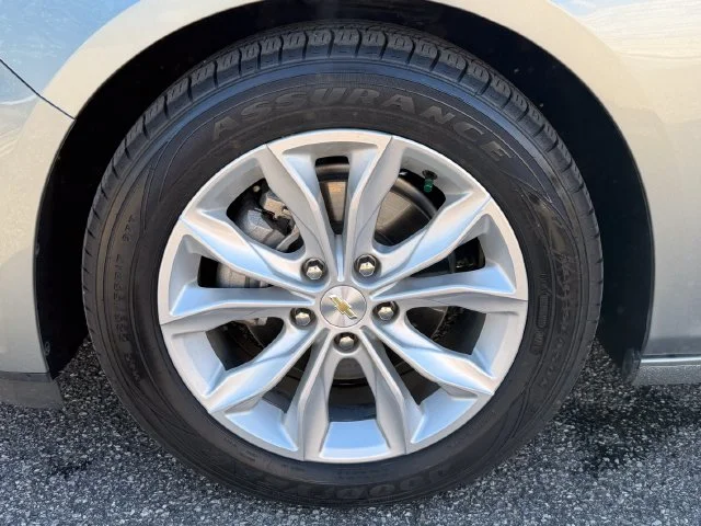 Used 2025 Sterling Gray Metallic Chevrolet LT image 10