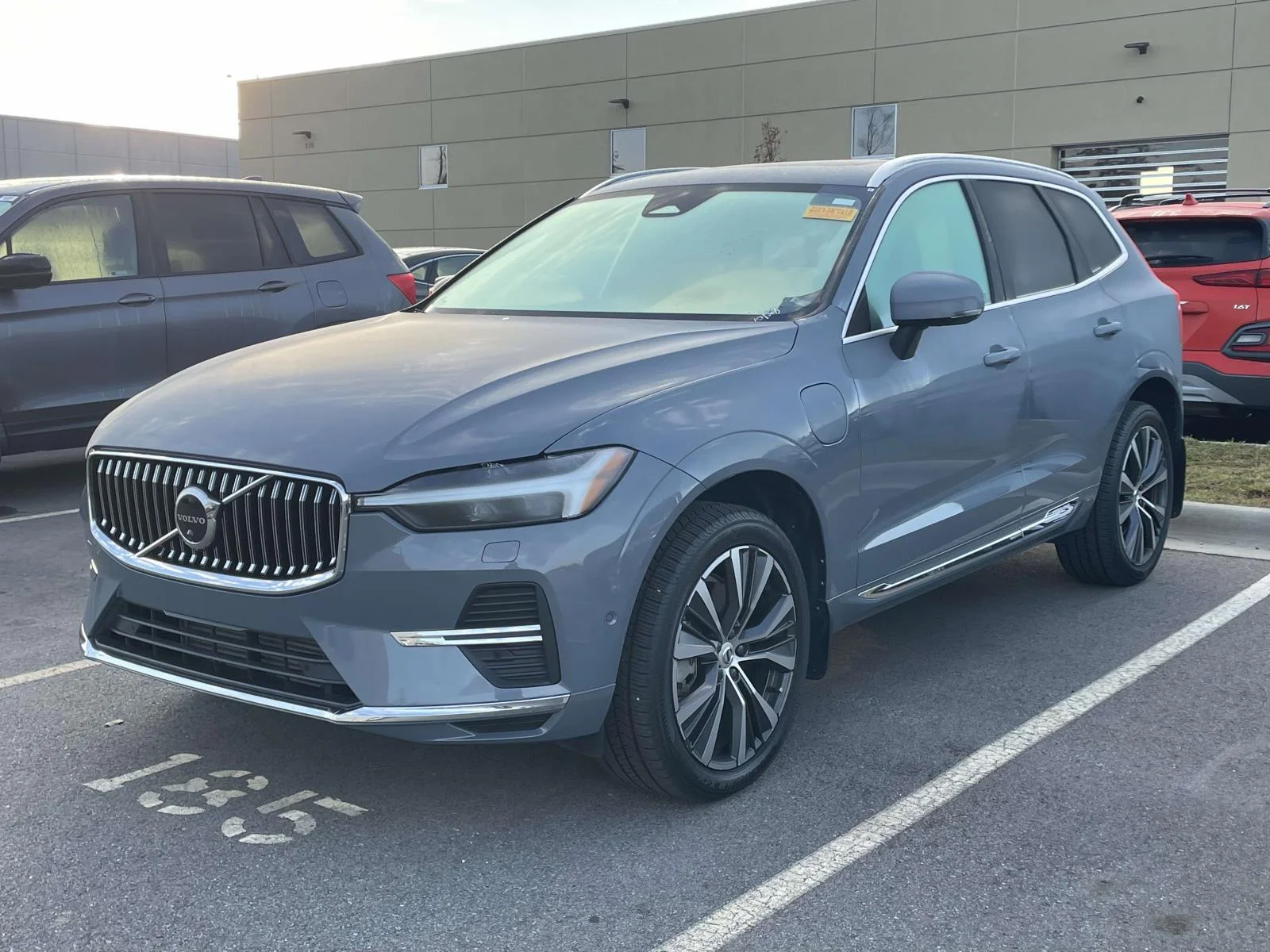Used 2022  Volvo Inscription Expression image 2