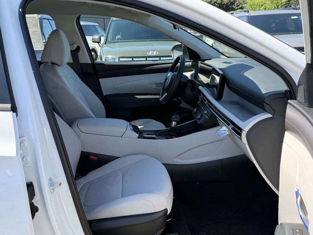 New 2026 White Pearl Hyundai SE FWD image 15