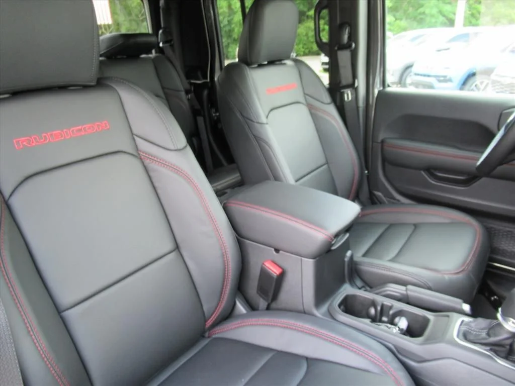 New 2026 Granite Crystal Metallic Clear-Coat Exterior Paint Jeep Rubicon X image 9