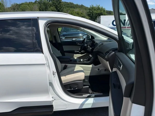 Used 2023 White Metallic Ford Titanium image 73