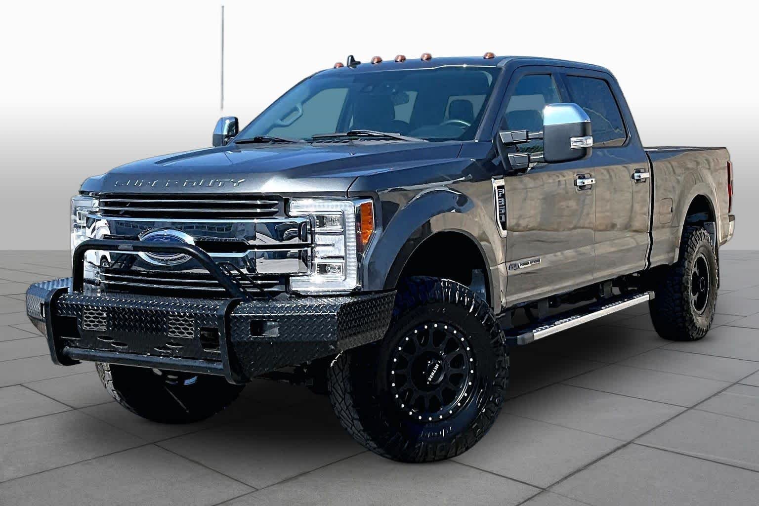 Used 2019 Magnetic Ford LARIAT image 35
