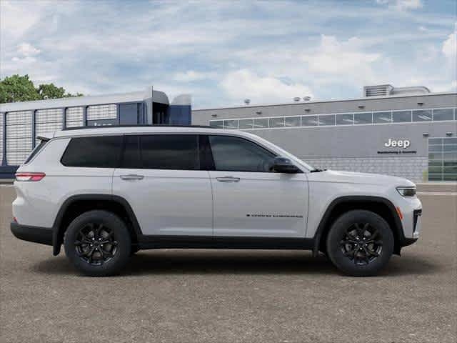 New 2026 Bright White Clear-Coat Exterior Paint Jeep Laredo Altitude image 10