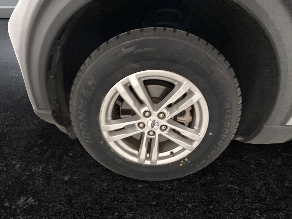 Used 2023 Silver Ford XLT image 27
