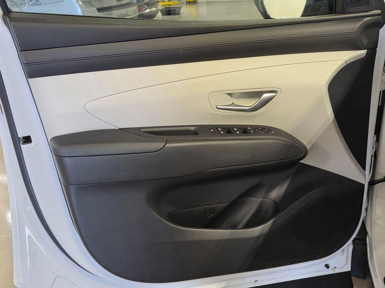 New 2026 White Pearl Hyundai SEL FWD image 20