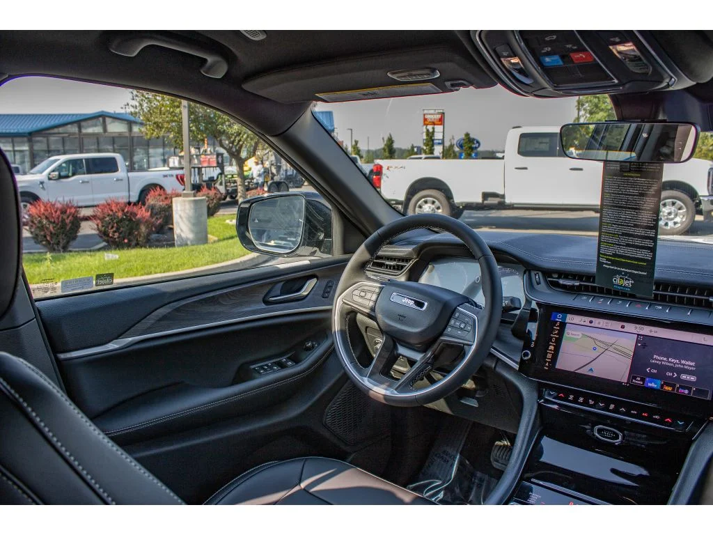 New 2026 Bright White Clearcoat Jeep Limited image 22
