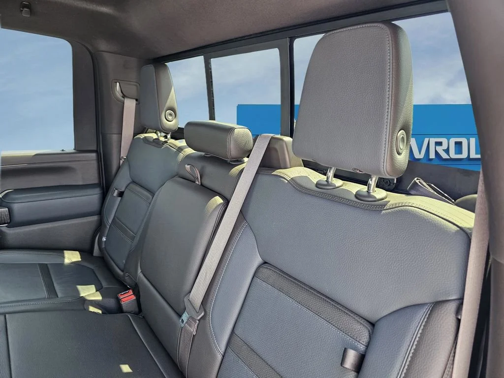 Used 2023 White Frost Tricoat GMC Denali image 36