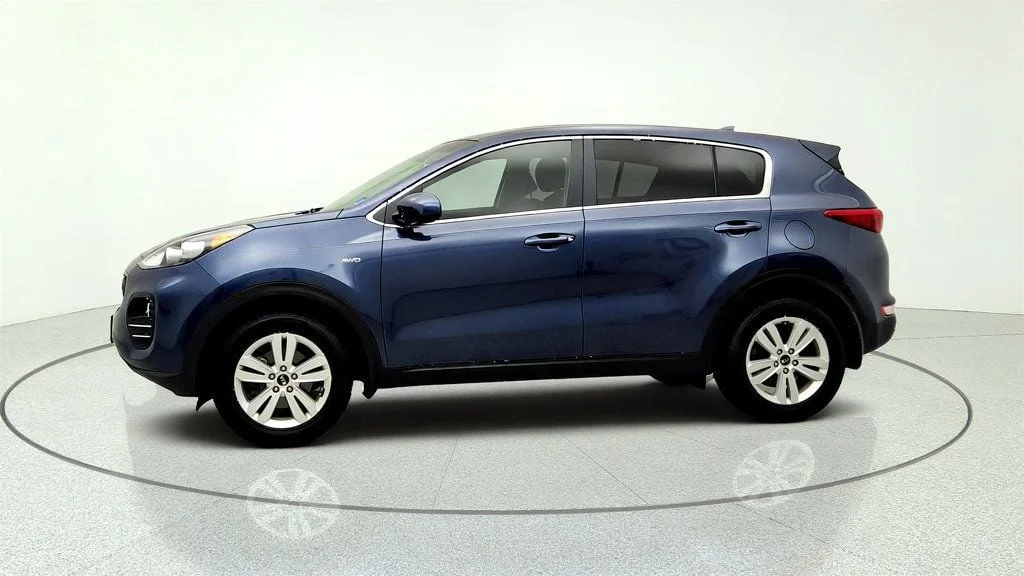 Used 2019 Pacific Blue Kia LX AWD image 8