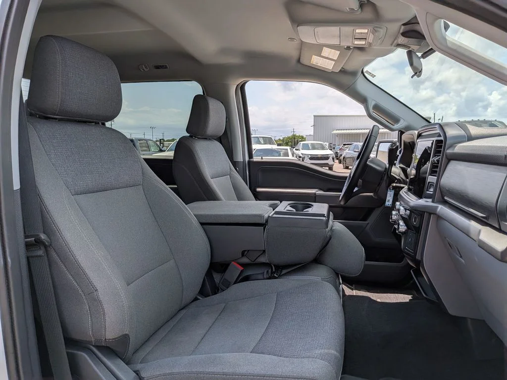 Used 2025 White Ford XLT image 30