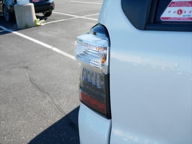 Certified Used 2023 BLIZZARD PEARL Toyota  image 17