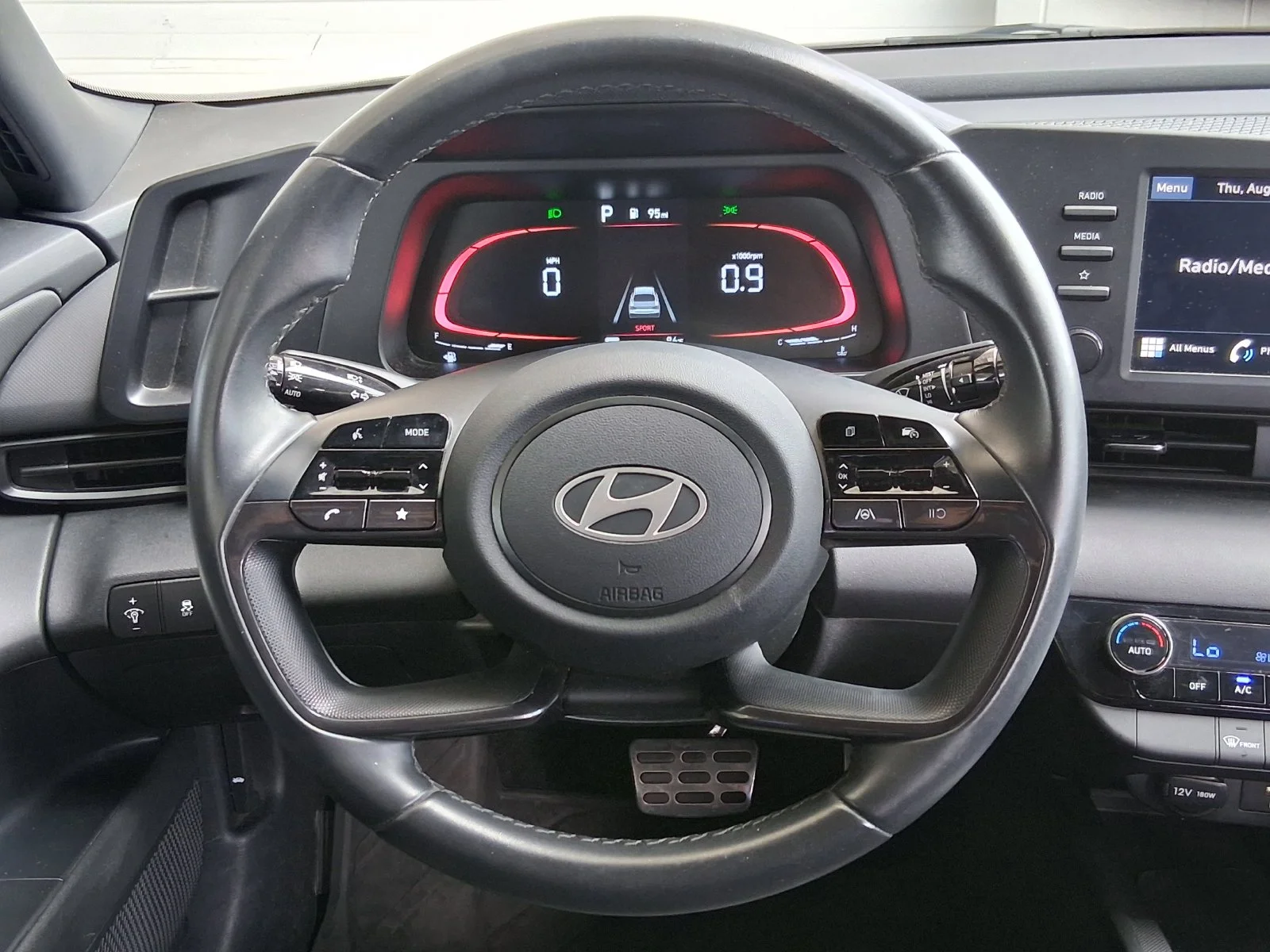 Used 2025 Gray Hyundai SEL Sport image 10