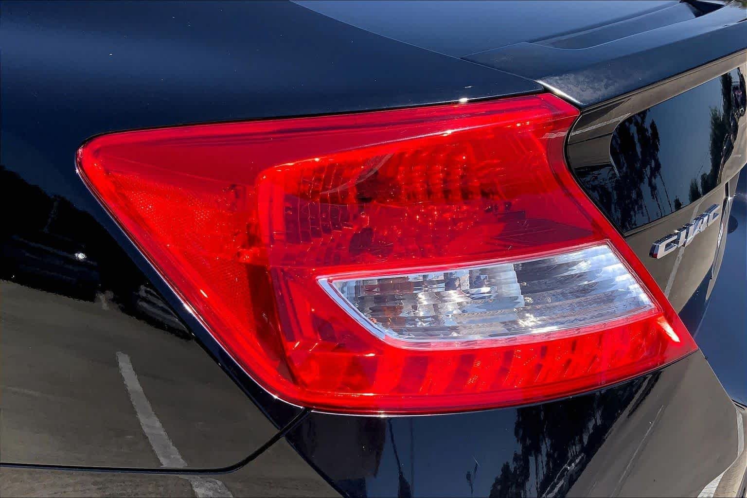 Used 2013 Crystal Black Pearl Honda Si image 25