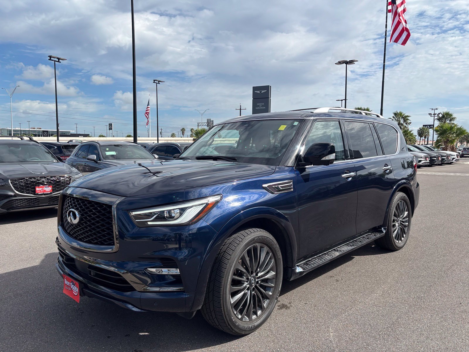 Used 2022 Blue INFINITI Premium Select image 3