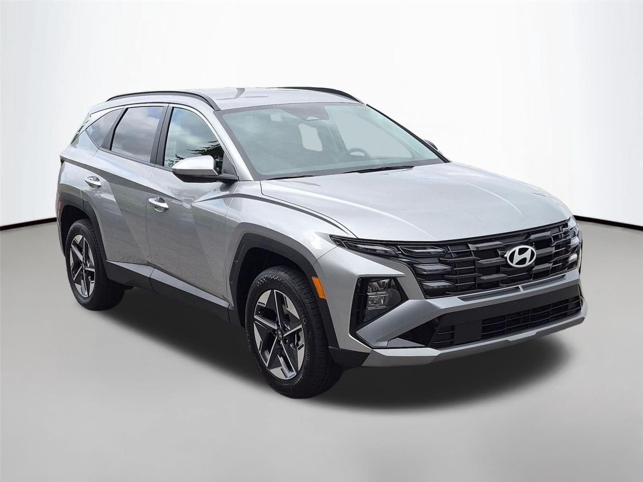 New 2026 Shimmering Silver Hyundai SEL AWD image 7