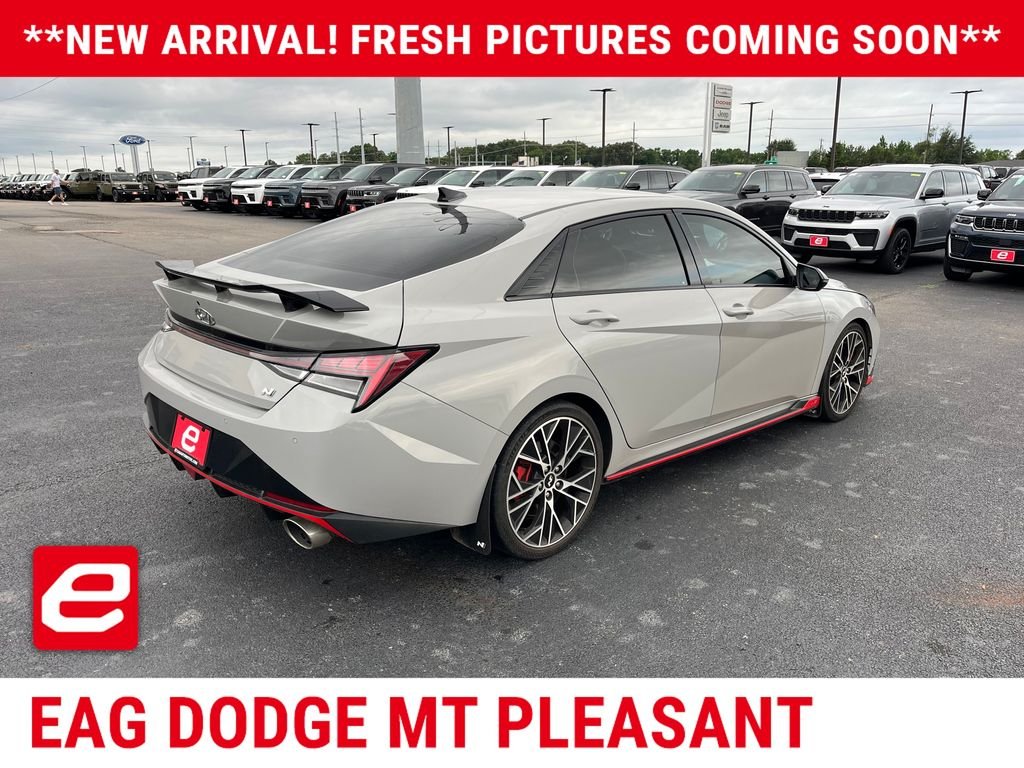 Used 2022 Gray Hyundai Base image 4