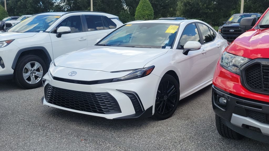 Used 2025 White Toyota SE image 1