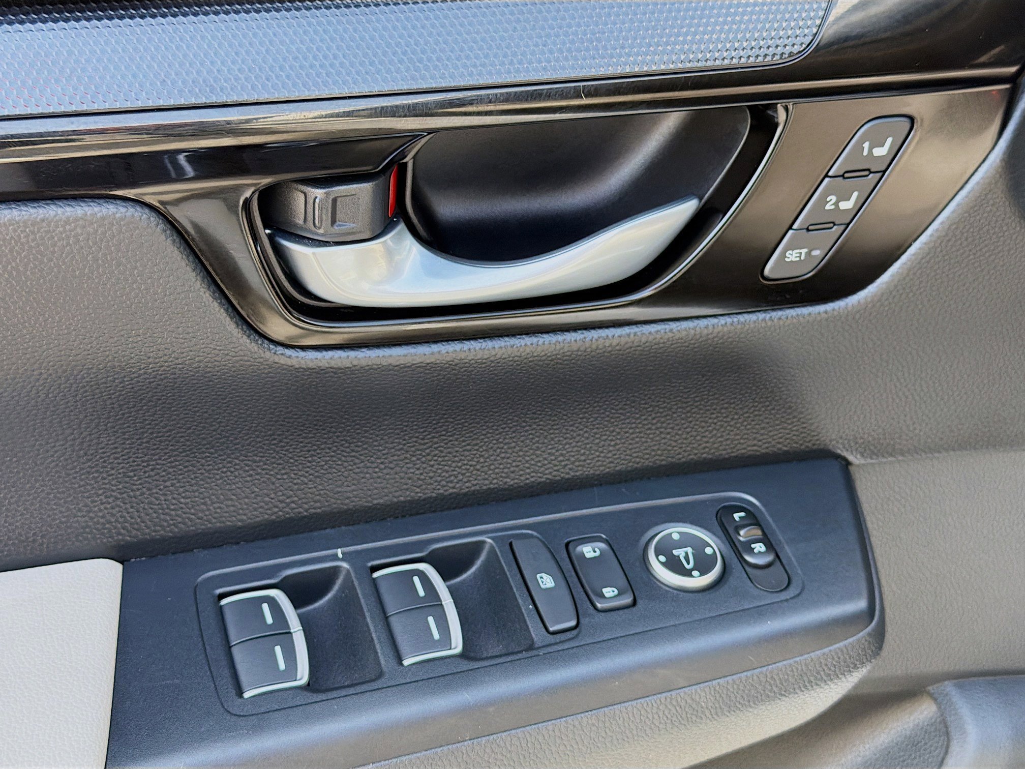 2023 Honda CR-V EX-L - Photo 17