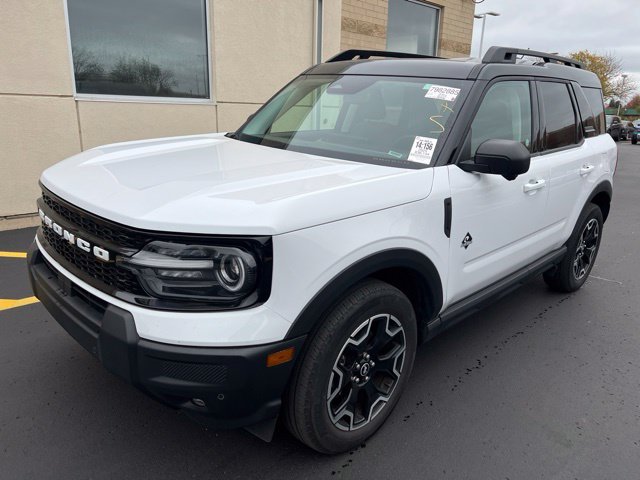 Used 2025 White Ford Outer Banks image 4