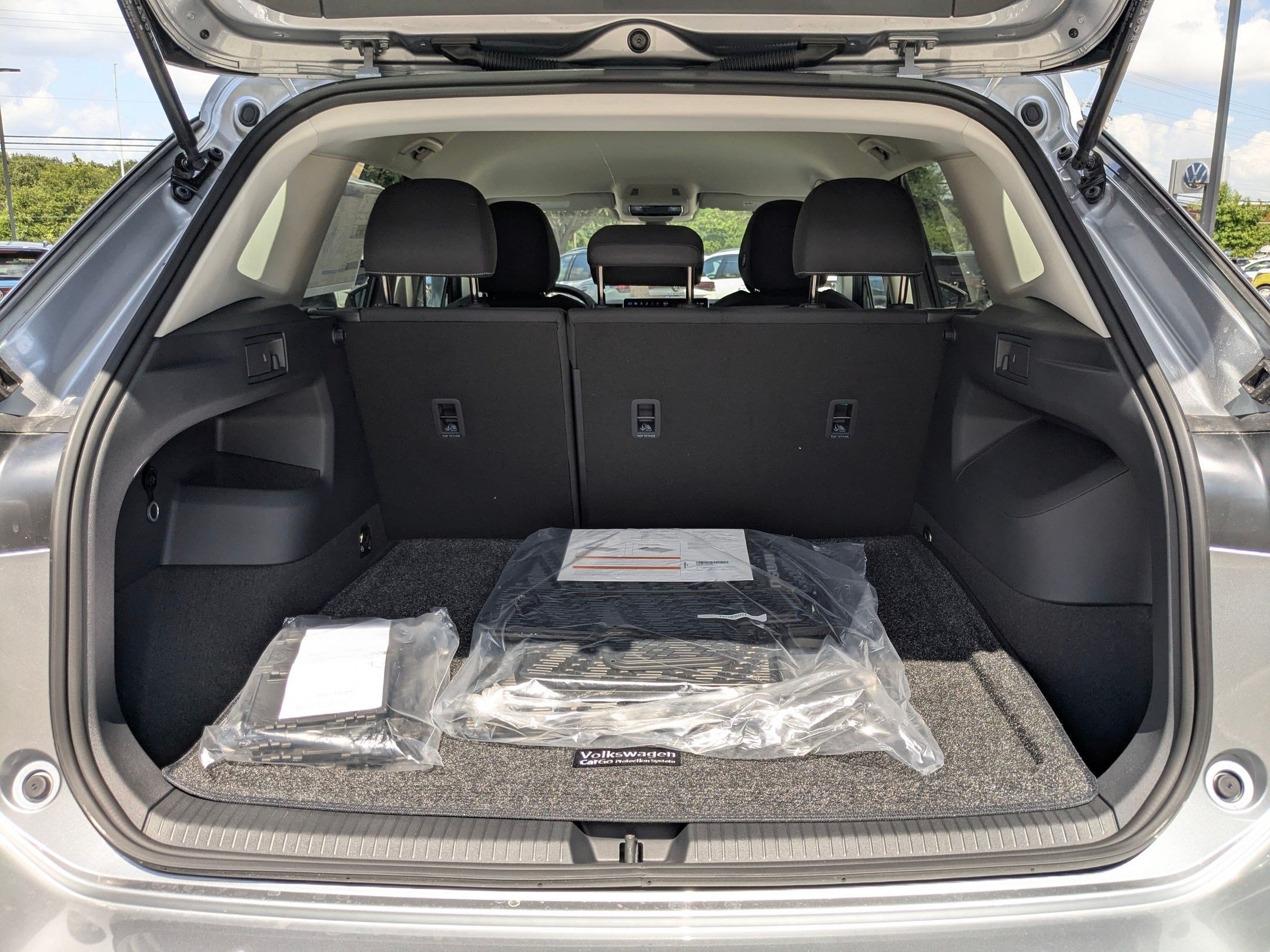 New 2026 PYRITE SILVER Volkswagen S image 18