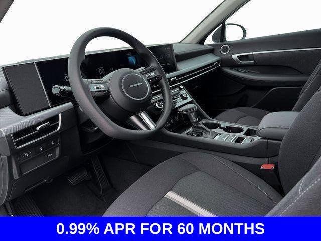 New 2026 White Hyundai SE image 33