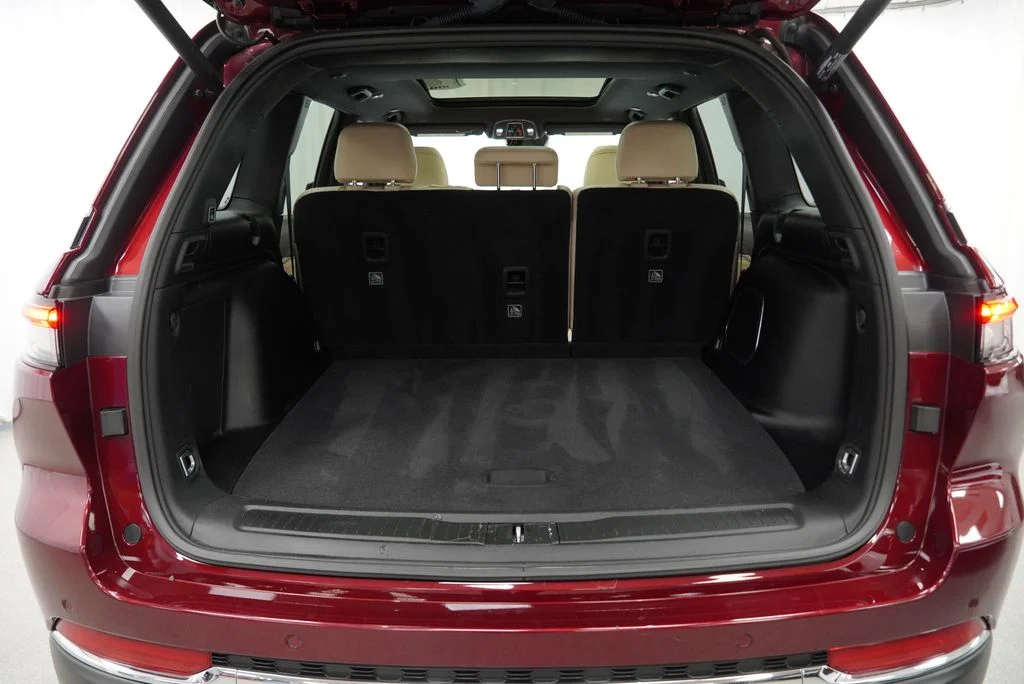 Used 2022 Red Jeep 4xe image 46