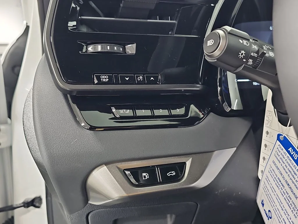 New 2026 Eminent White Pearl Lexus PREMIUM image 24
