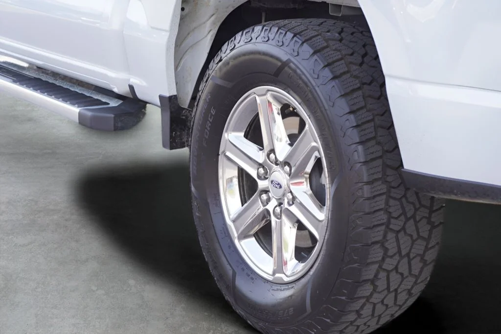 Used 2024 Avalanche Ford XLT image 9