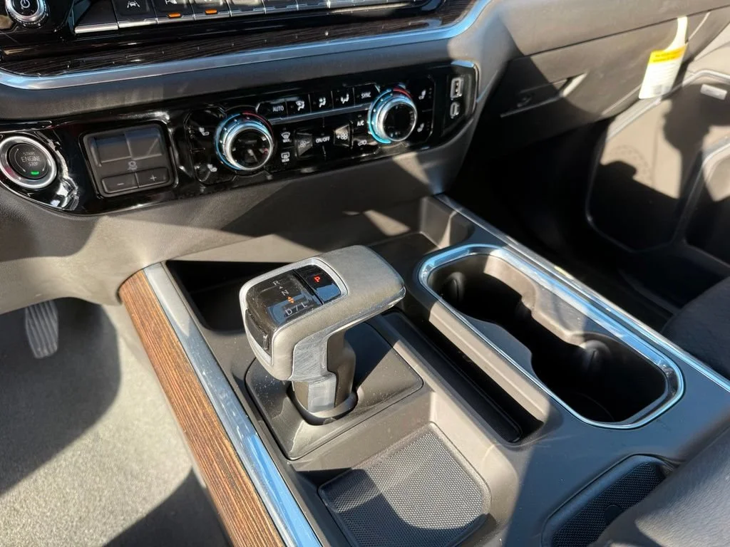 New 2026 Onyx Black GMC Elevation image 25