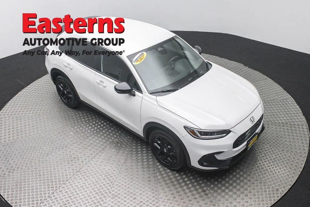 Used 2025 White Honda Sport image 3