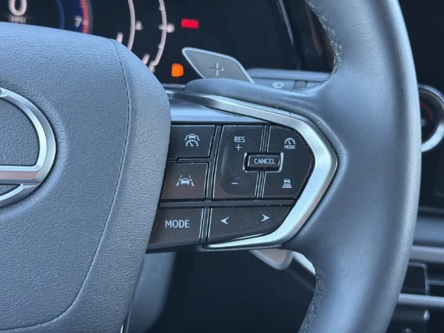 Used 2024  Lexus 350 image 27
