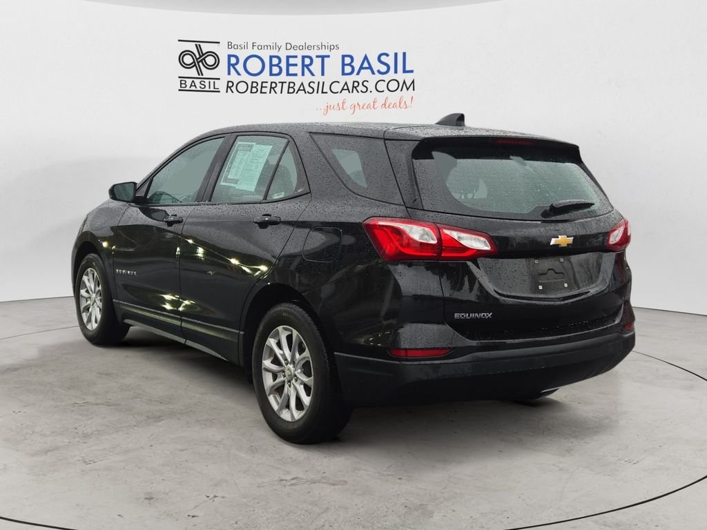 2019 Chevrolet Equinox LS photo 3