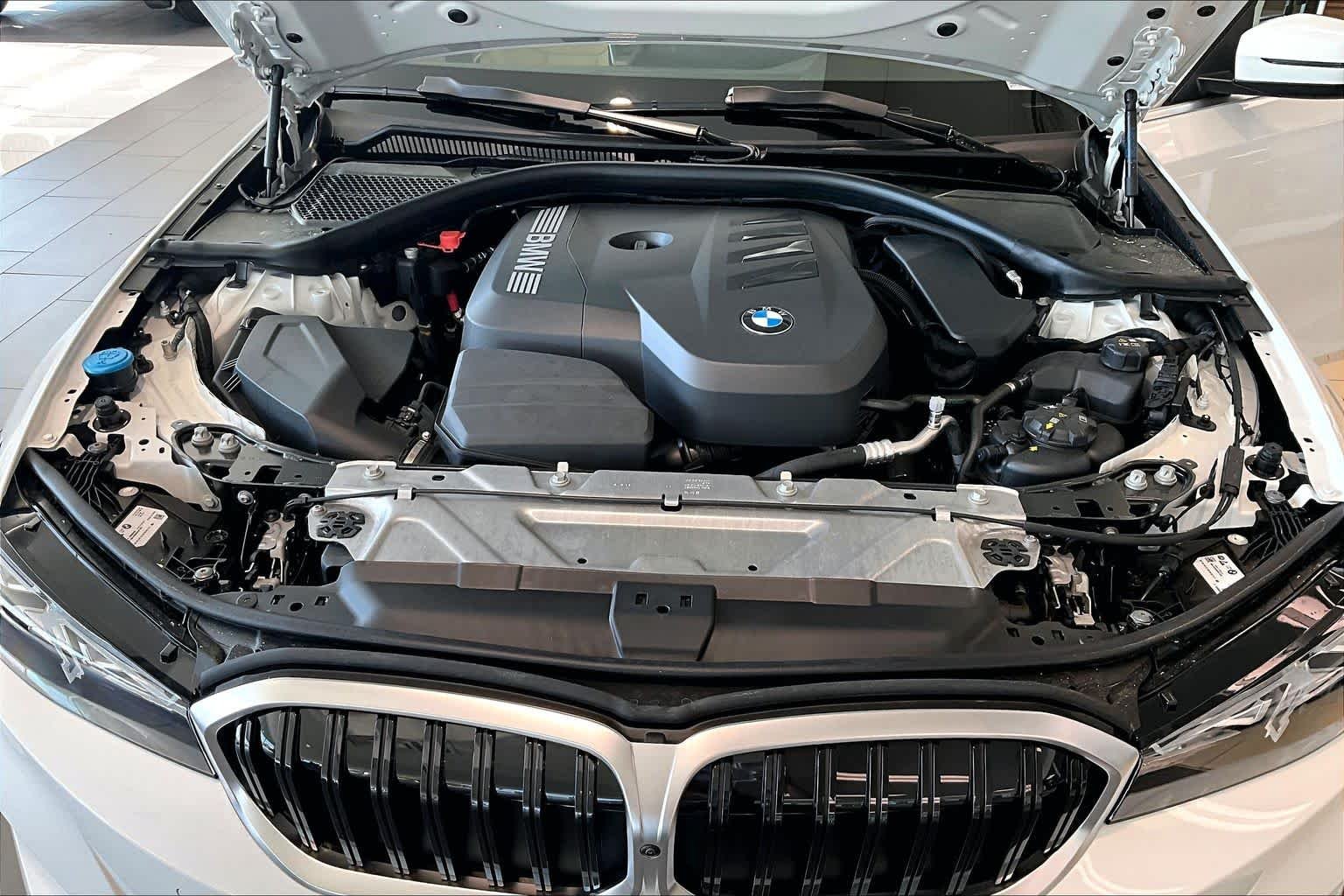 New 2026 Alpine White BMW 330i NA image 16
