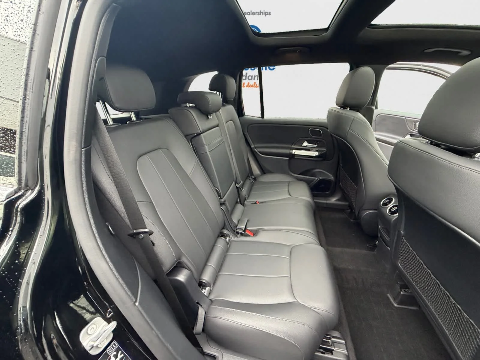 Used 2024 Night Black Mercedes-Benz GLB 250 image 20