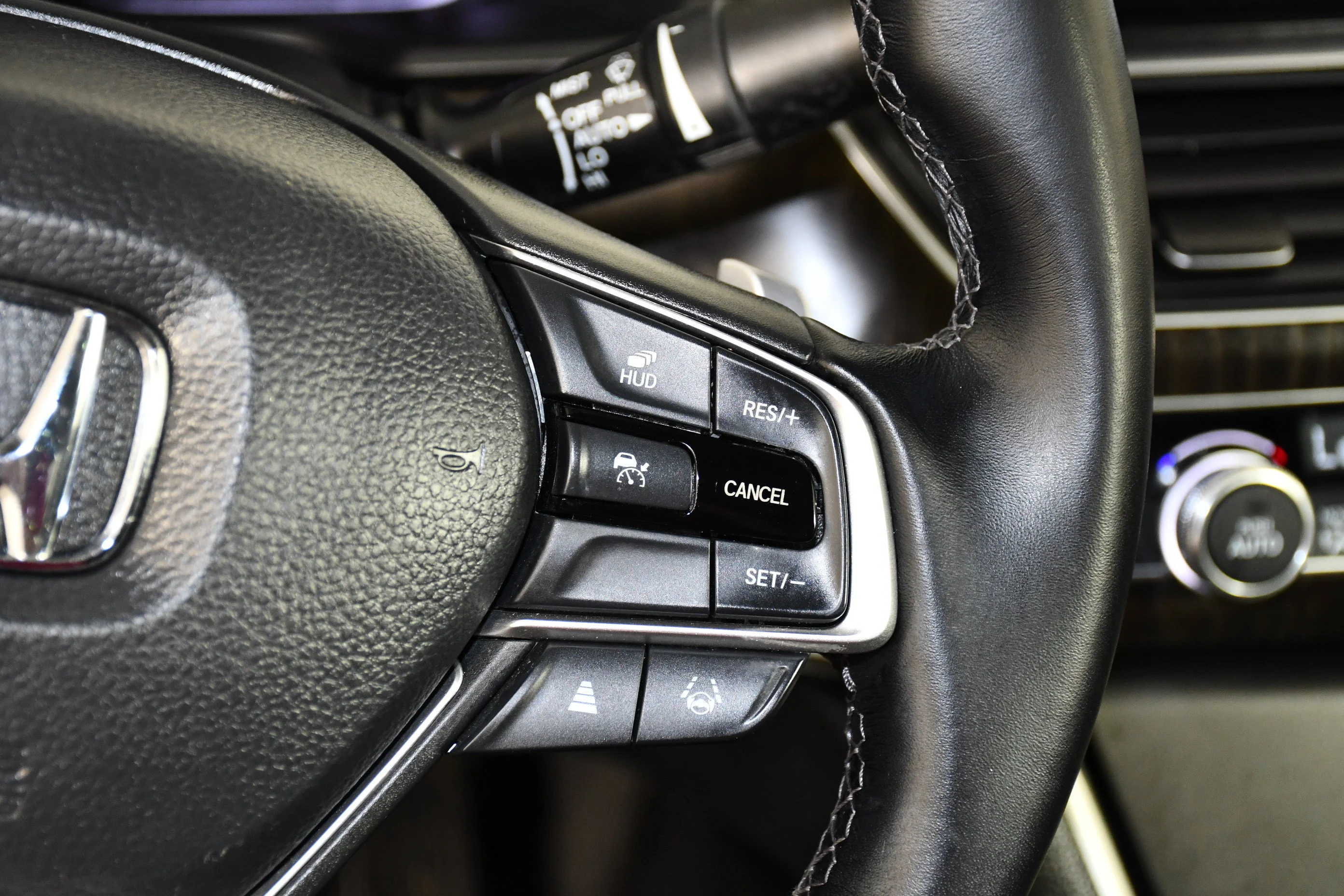 Used 2021 Platinum White Pearl Honda Touring image 16